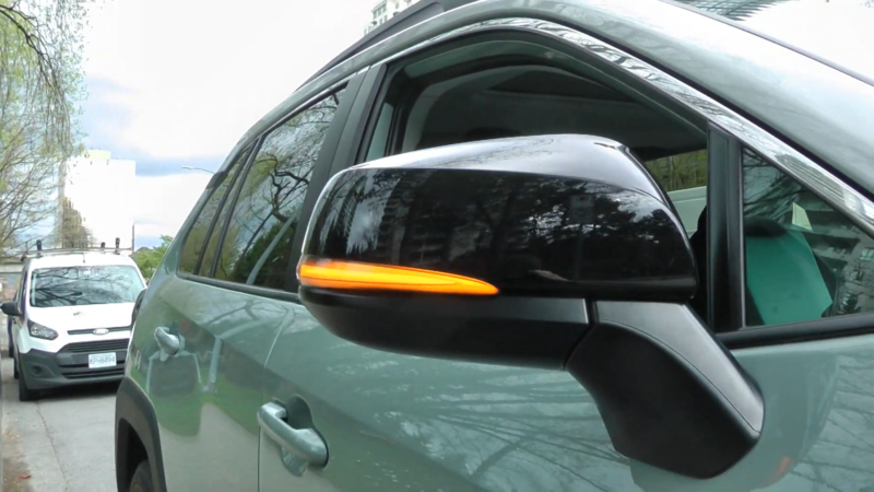 Toyota RAV4's Side Mirror Turn Signals