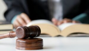 Becoming a lawyer without law school