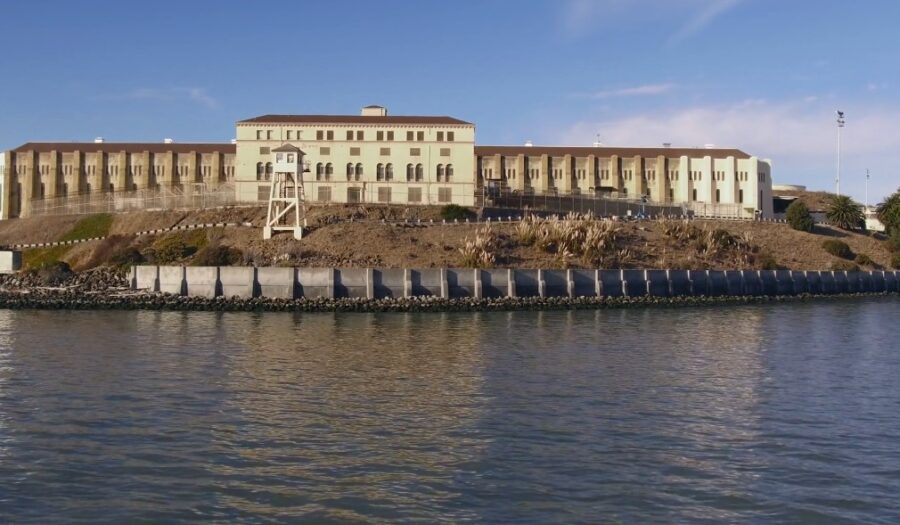 River flows in front of the San Quentin prison 