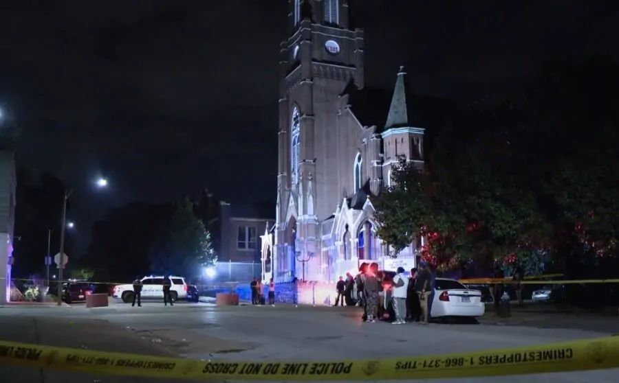 Police intervention in St Louis, Hamilton Heights