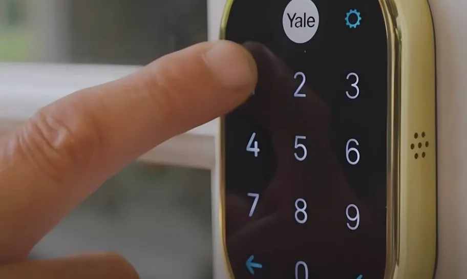 Finger pressing number on smart lock