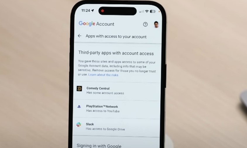 Google Account settings screen displaying third-party apps with access