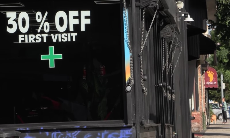 Storefront featuring a sign that reads "30% off first visit"